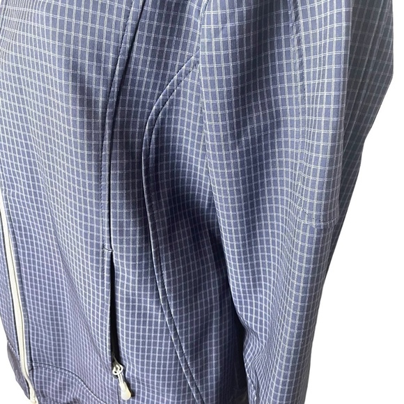 Water Resistant Plaid Jacket 💙 - Picture 5 of 12